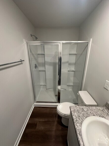 Building Photo - 43 River Rock St