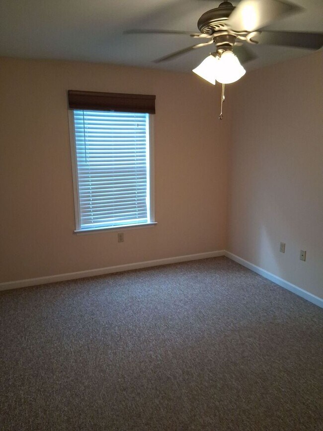 Building Photo - Laurel Station #307 - 3bed/2bath with awesome views of Laurel Avenue! $3000 monthly rent includes...