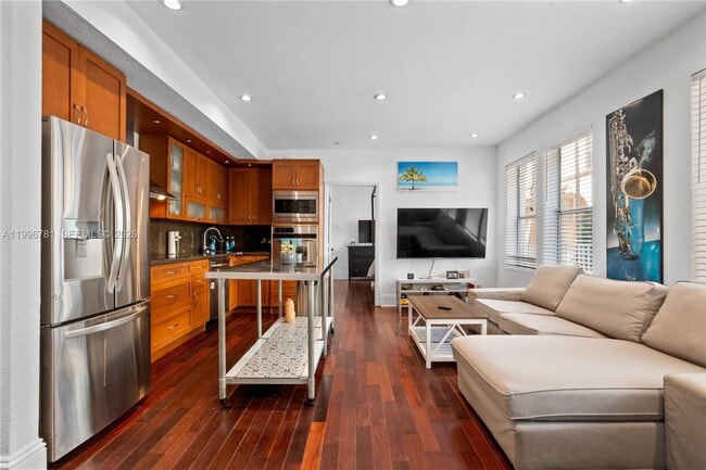 Building Photo - 1027 Pennsylvania Ave