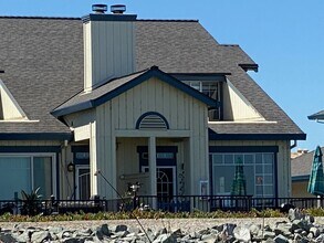 Building Photo - Fabulous Waterfront Condo with Private Boa...