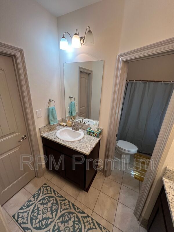 Building Photo - 18063 River Landing Dr