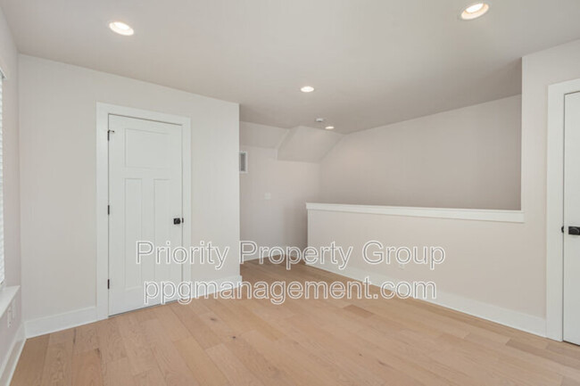 Building Photo - 5048 York Park Ln