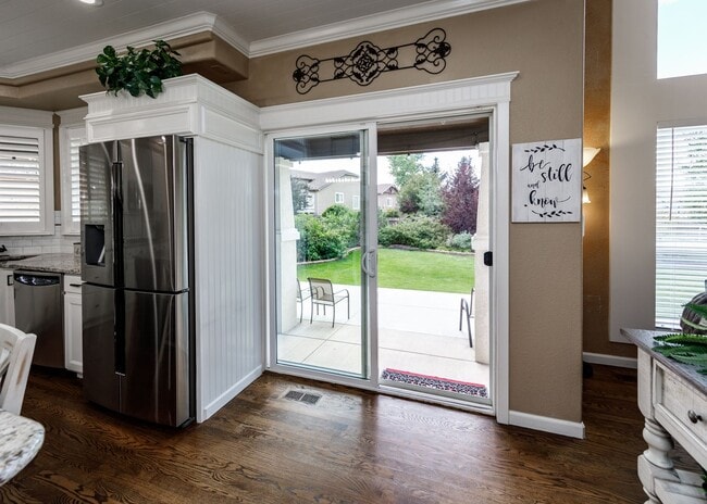 Building Photo - 3615 Oak Meadow Dr