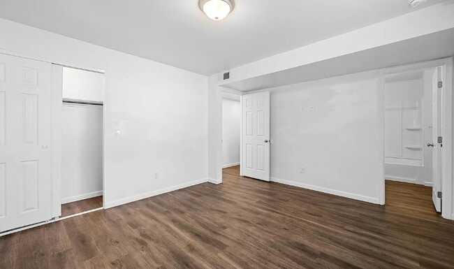 Building Photo - 1720 E Hermosa Dr