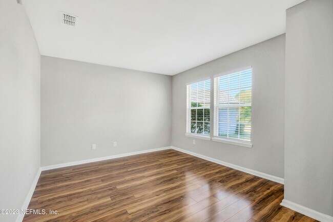 Building Photo - 12096 Coachman Lakes Way
