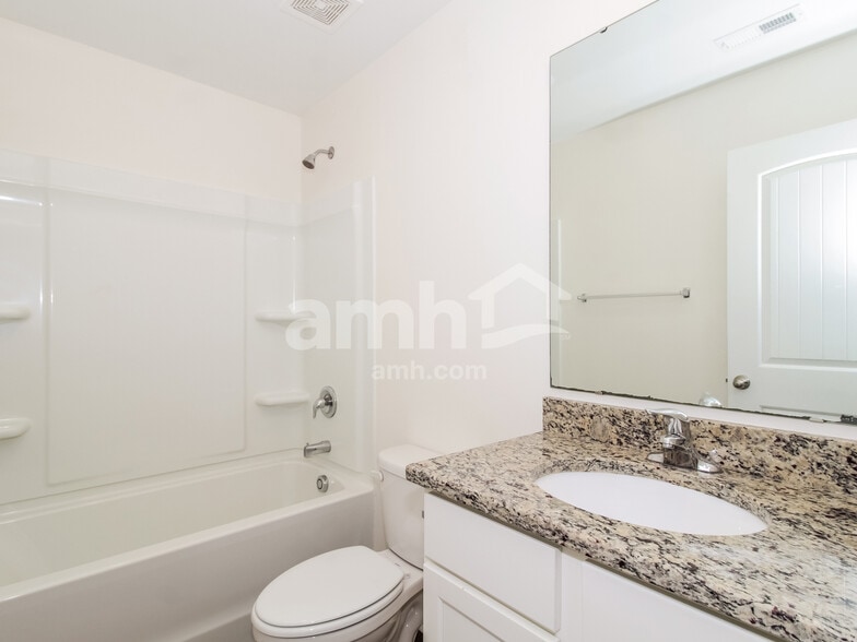Building Photo - 1220 Dogwood Neck Dr