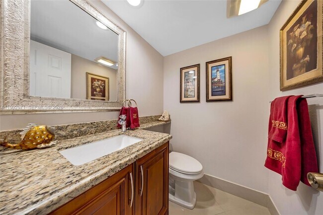 Building Photo - 3095 N Course Dr