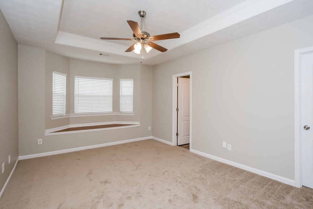 Building Photo - 5275 Yellow Pine Dr