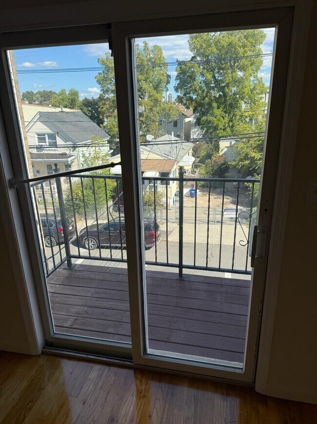 Building Photo - 99 Fulton Ave