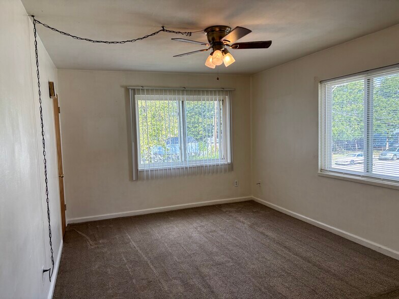 Building Photo - 506 Morse Ave