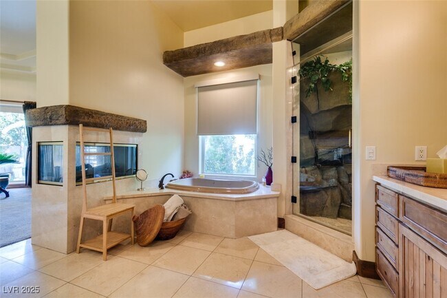 Building Photo - 549 Regents Gate Dr