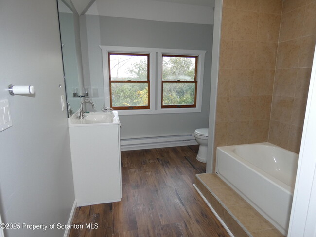 Building Photo - 620 Sanderson Ave