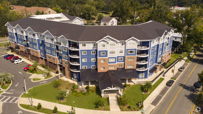 Building Photo - Casanas Village At Frenchtown Square