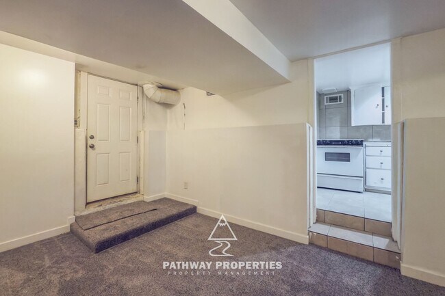 Building Photo - 785 28th St