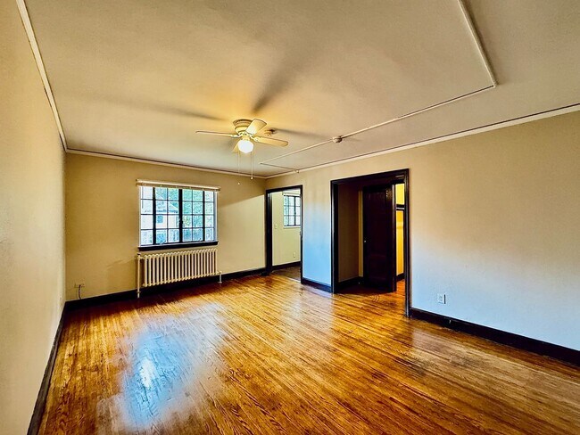 Building Photo - 117 Highland Pkwy