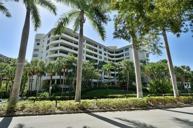 Building Photo - 170 Ocean Ln Dr