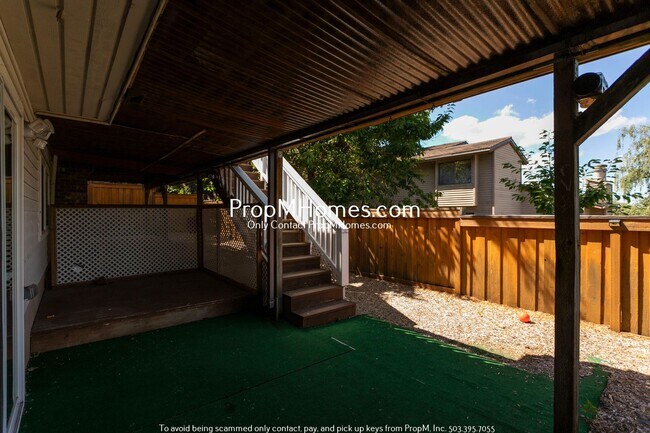 Building Photo - 8271 SW 184th Ave