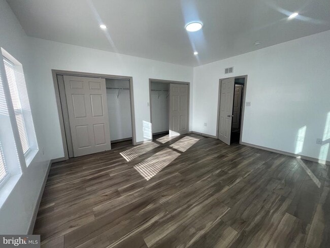 Building Photo - 20 Pennsylvania Ave