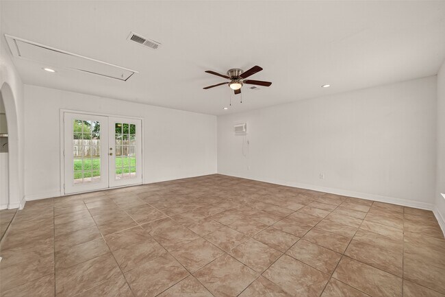 Building Photo - 6311 Tall Willow Dr
