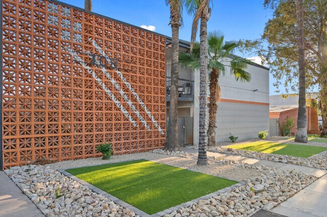 Building Photo - 1741 S Mill Ave