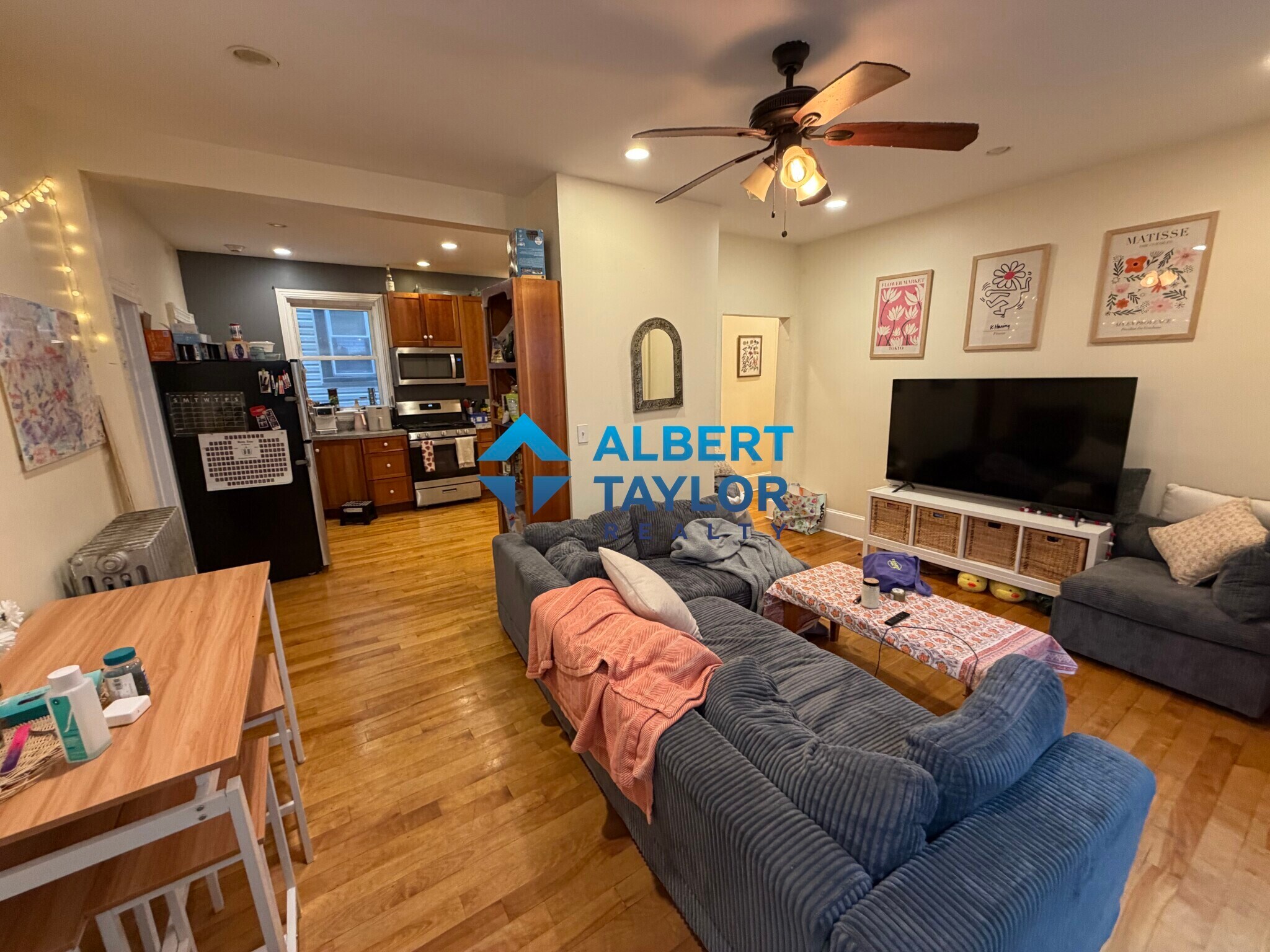 Building Photo - 99 Calumet St