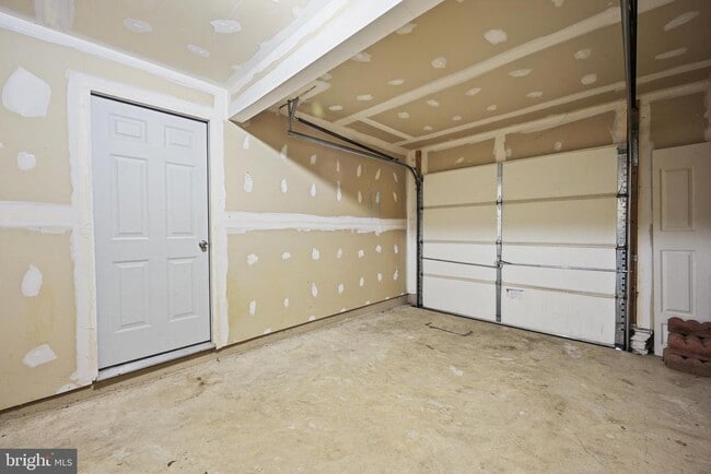 Building Photo - 10104 Sir Reynard Ln