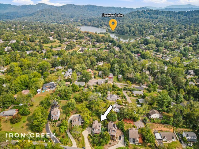 Building Photo - Elegant Contemporary Home in North Asheville