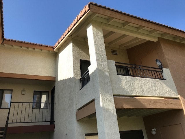 Building Photo - Saddleback Condo