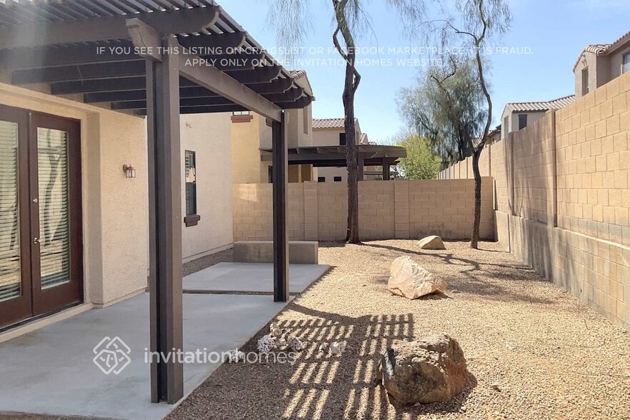 Building Photo - 2388 W Dusty Wren Dr