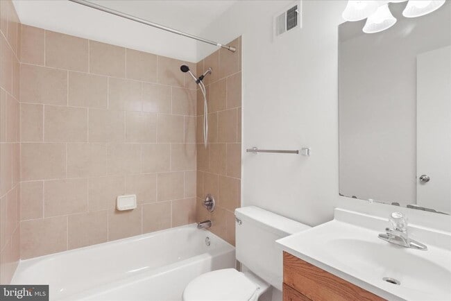 Building Photo - 1041 Brixton Ct