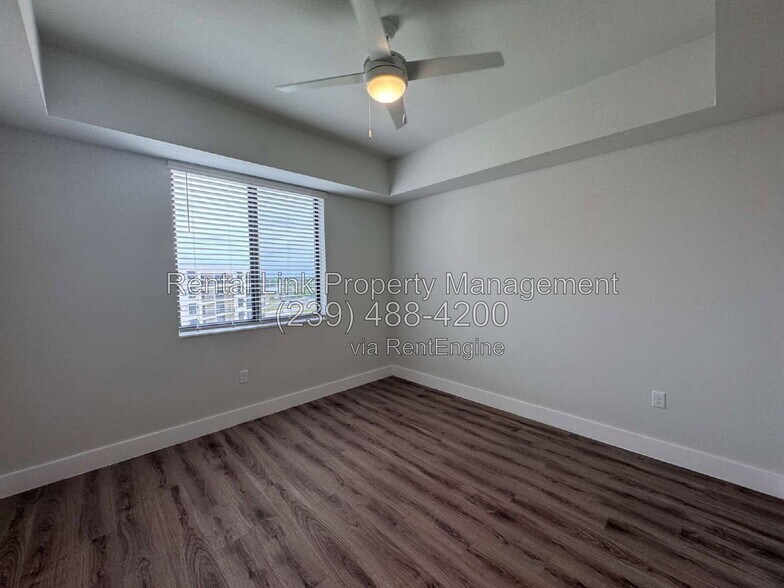 Building Photo - 414 Cape Coral Pkwy E
