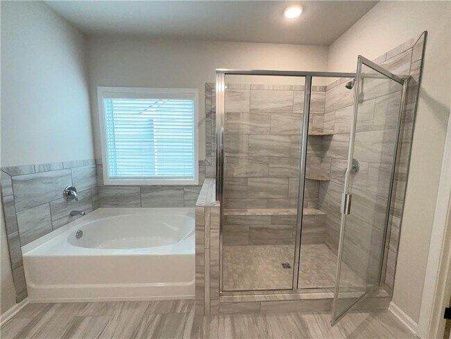 Building Photo - 2166 Valley Ct