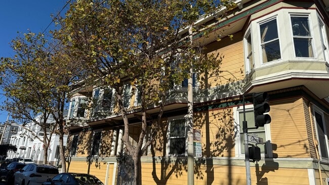 Building Photo - EPIC REA- Outstanding NOPA Location w/Garage Parking - 2 BR/1 BA Condo