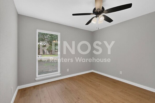 Building Photo - Renovated in Allen Ready to Be Your Home