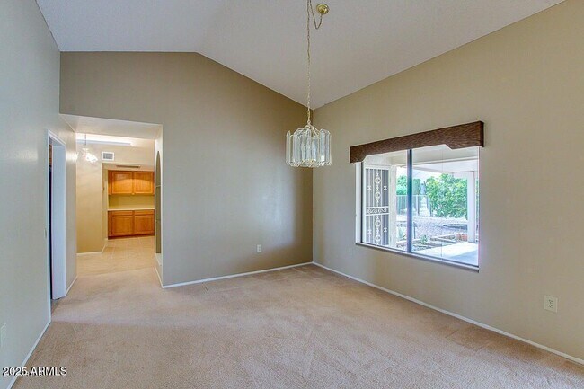 Building Photo - 13820 W Oak Glen Dr