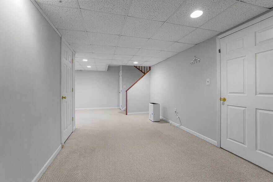 Building Photo - 363 Chickory Way