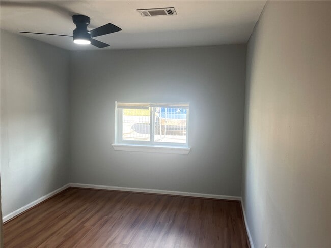 Building Photo - 12501 W Hardy Rd