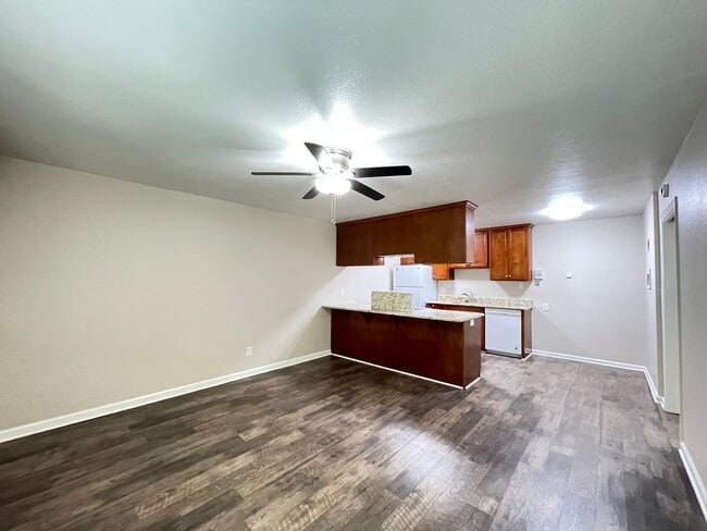 Interior Photo - 1711 N Street, Sacramento