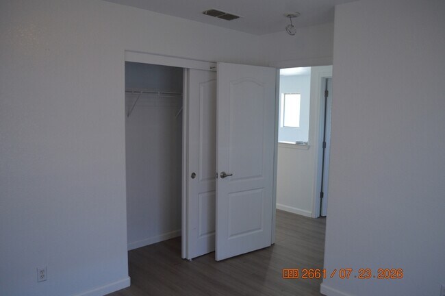 Building Photo - 16777 English Country Trail