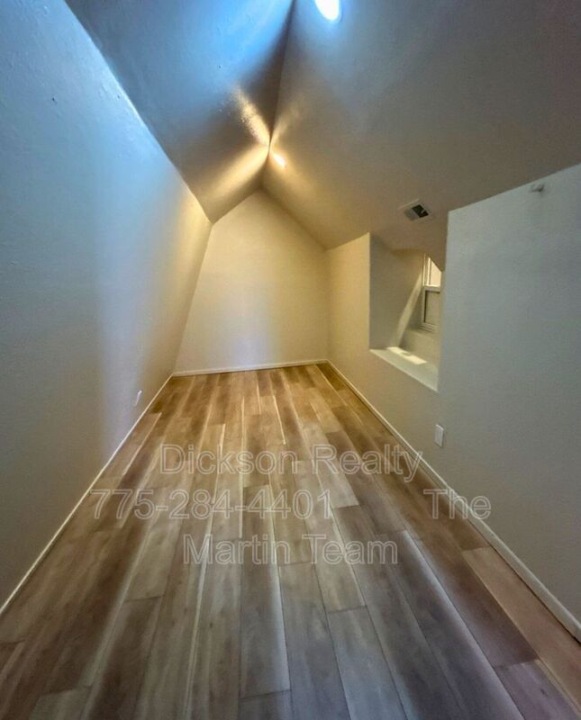 Building Photo - 5353 Desert Peach Dr