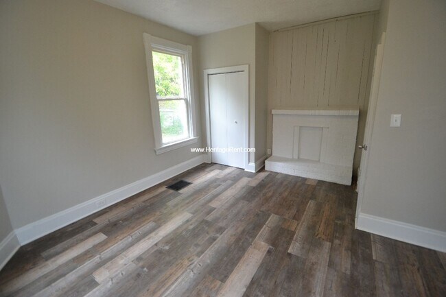 Building Photo - 529 Hawthorne Ave