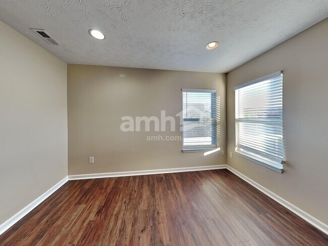 Building Photo - 12711 Buck Run Dr