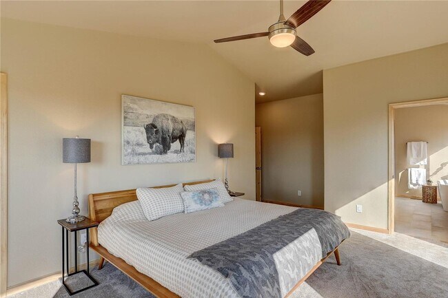 Building Photo - 136 Gail Ln