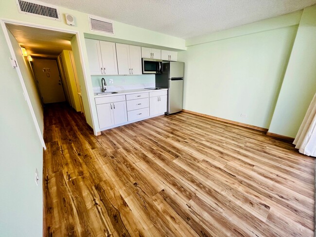 Building Photo - Newly renovated 1 bed/1 bath in the heart ...