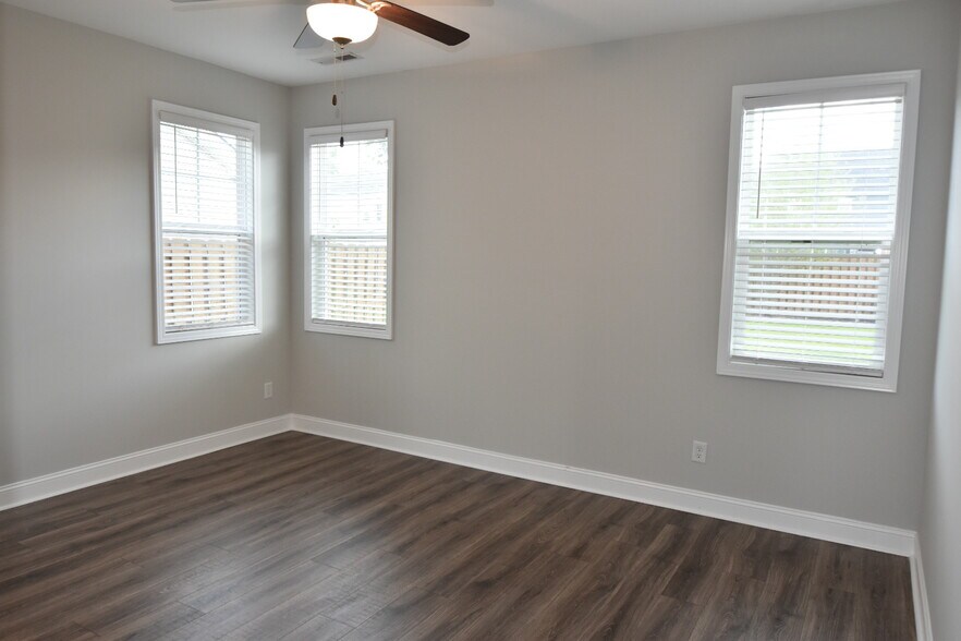 Building Photo - 1308 Teddy Rd