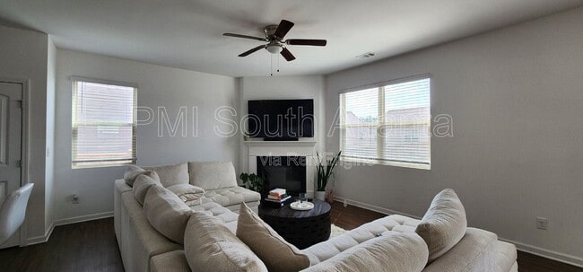 Building Photo - 4040 Alveston Dr