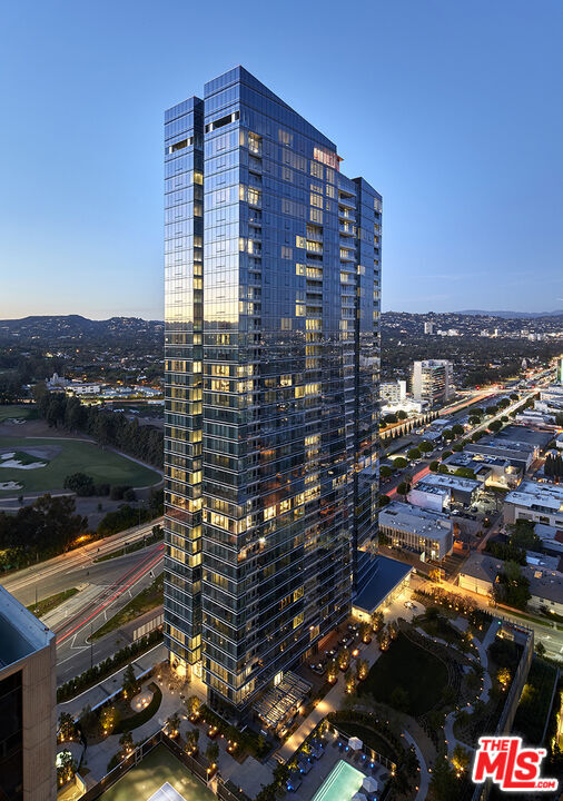 Building Photo - 10000 Santa Monica Blvd