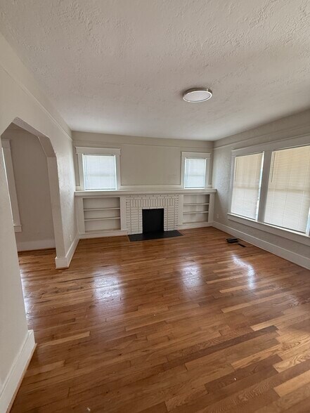 Building Photo - 208 58th St N