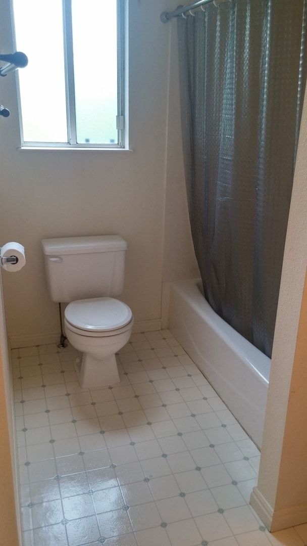 Building Photo - Stylish 3 bed 2.5 bath town home in Provo