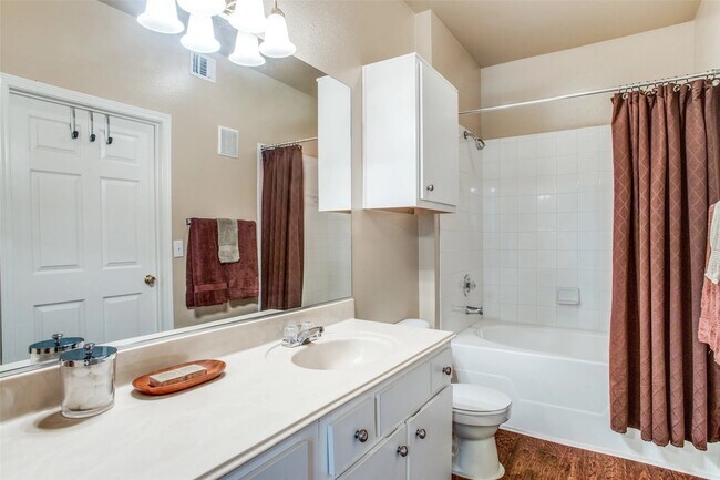 Primary Photo - 10221 Centrepark Dr